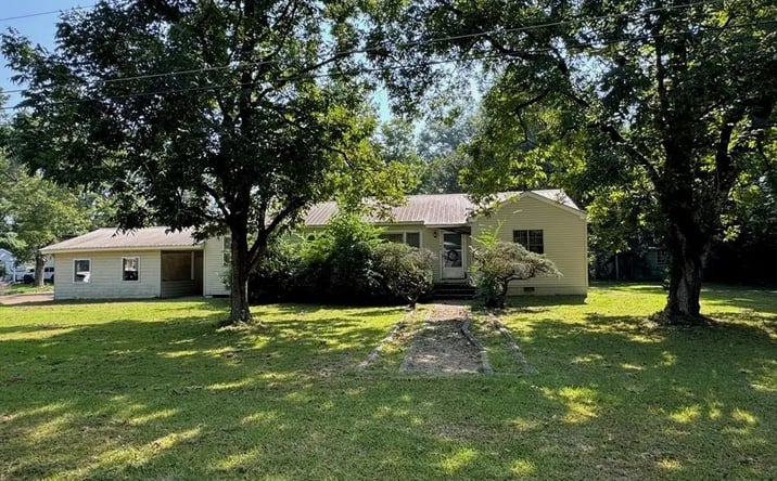 Pictures of Land property located at 108 Lucas Street, 68884, MS 39601 for sales - image #1