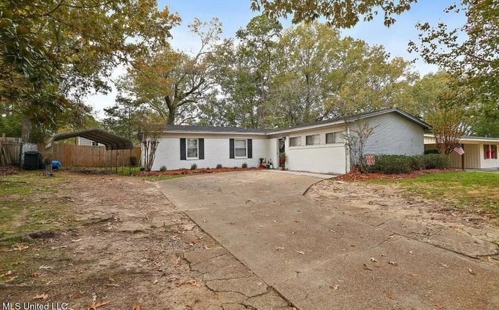 Pictures of Land property located at 532 Bellevue Street, 69073, MS 39056 for sales - image #1