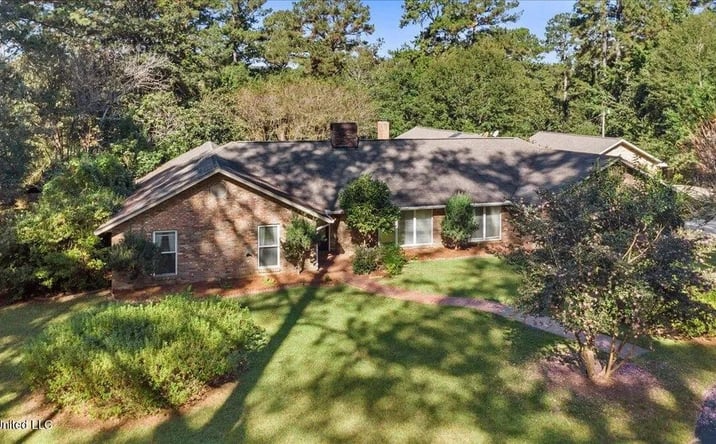 Pictures of Land property located at 1001 Pinehurst Place, 70125, MS 39648 for sales - image #1