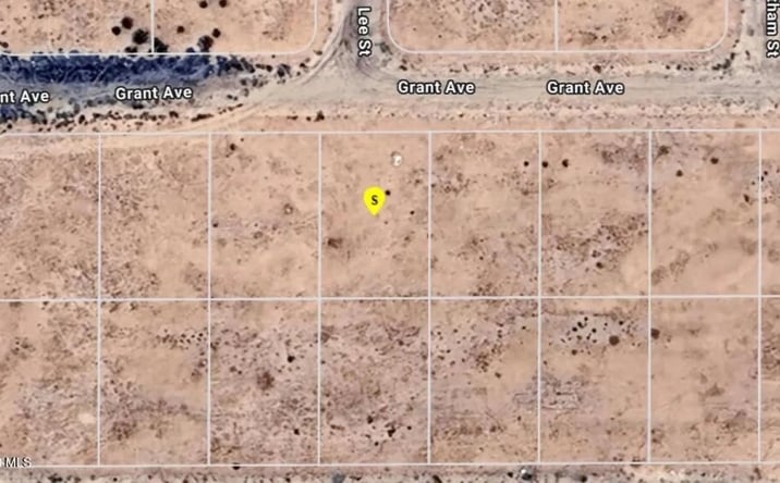 Pictures of Land property located at 0 Grant Avenue, 11061, CA 93505 for sales - image #1