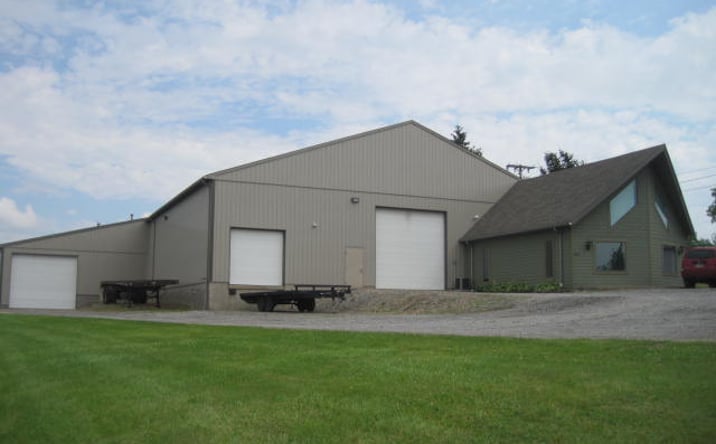 Pictures of Industrial property located at 212 Idaho St, Farrell, PA 16121 for sales - image #1