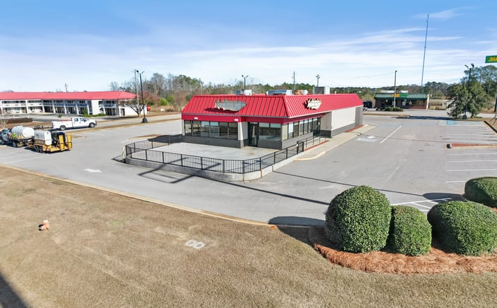Pictures of Retail, Office, Mixed Use property located at 650 Ozark Rd, Abbeville, AL 36310 for sales - image #1