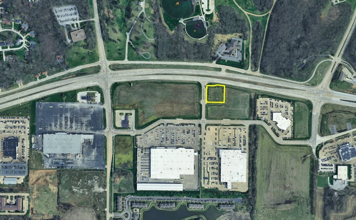 Pictures of Land property located at 6561 42nd Ave Dr, Moline, IL 61265 for sales - image #1
