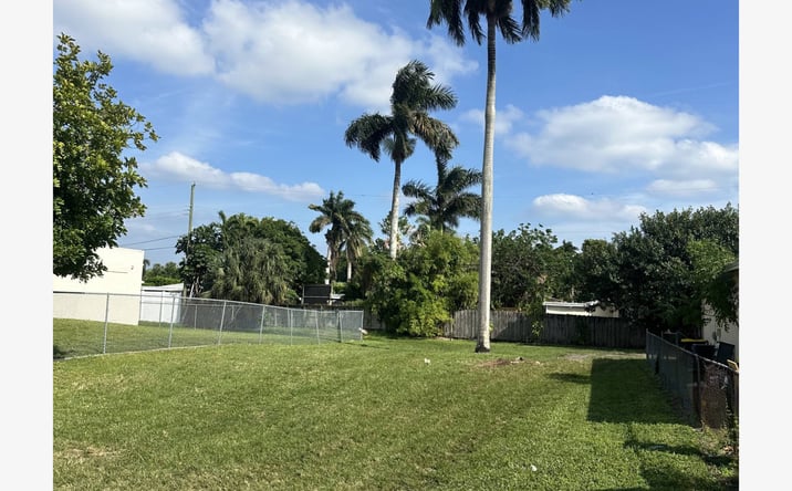 Pictures of Land property located at 1 NE 1st Ave, Dania Beach, FL 33004 for sales - image #1