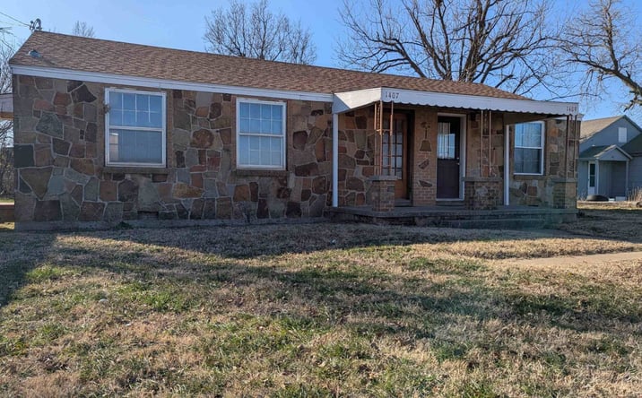Pictures of Mixed Use property located at 1409 Washington Ave, Woodward, OK 73801 for sales - image #1
