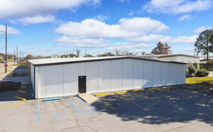 Pictures of Industrial property located at 2375 Wooddale Blvd, Baton Rouge, LA 70806 for sales - image #1