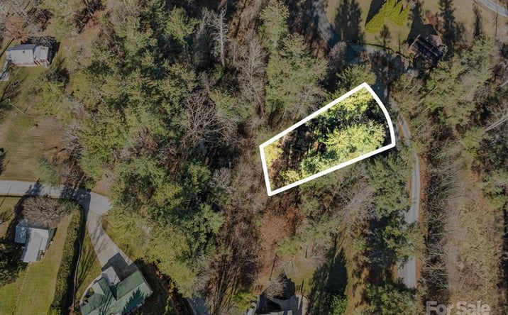 Pictures of Land property located at 114 Oscelake Way, Hendersonville, NC 28739 for sales - image #1