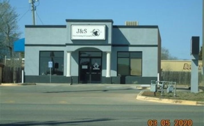 Pictures of Business for Sale, Retail property located at 6711 NW Cache, Lawton, OK 73505 for sales - image #1