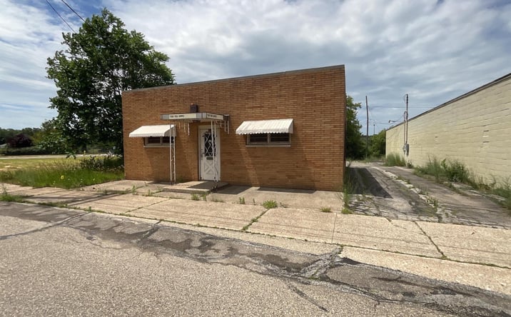Pictures of Office property located at 1987 Sanford Street, Muskegon, MI 49441 for sales - image #1