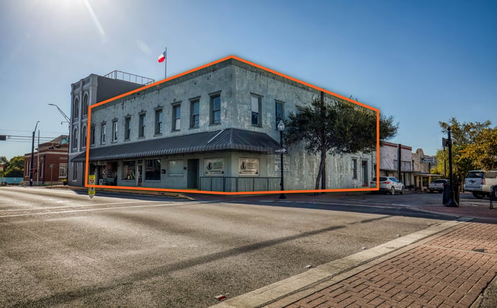 Pictures of Mixed Use, Office, Retail, Special Purpose property located at 214 E Main St, Brenham, TX 77833 for sales - image #1