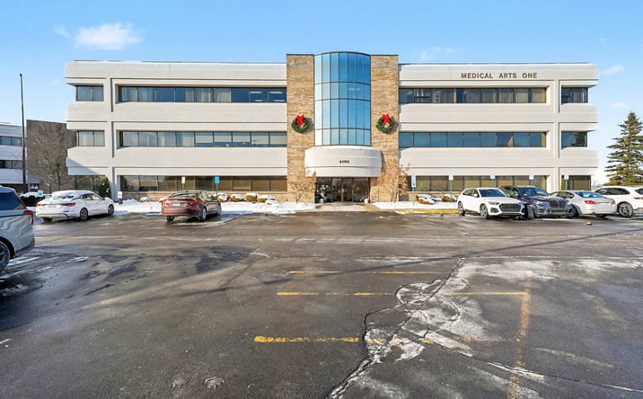 Pictures of Office property located at 4705 Towne Centre Rd, Saginaw, MI 48604 for sales - image #1