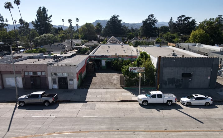 Pictures of Industrial property located at 2065 N Fair Oaks Ave, Pasadena, CA 91103 for sales - image #1