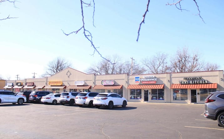 Pictures of Retail property located at 1815 S AIR DEPOT BVLD, Midwest City, OK 73110 for sales - image #1
