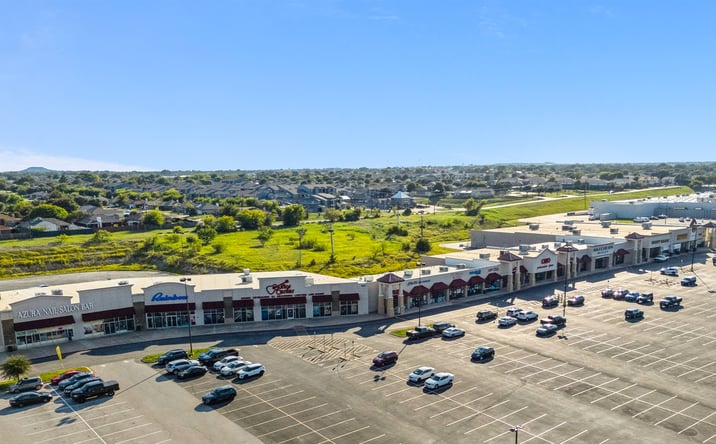 Pictures of Retail property located at 1500 Lowes Blvd, Killeen, TX 76543 for sales - image #1