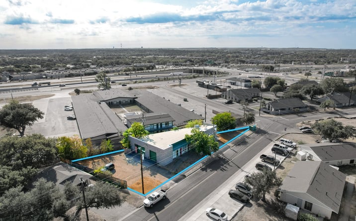 Pictures of Office, Retail property located at 1501 Park Ln, Georgetown, TX 78628 for sales - image #1