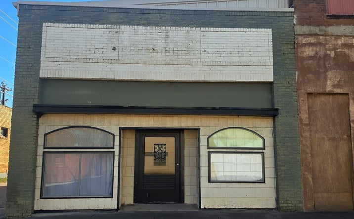 Pictures of Retail, Land property located at 110 E Henderson St, Overton, TX 75684 for sales - image #1