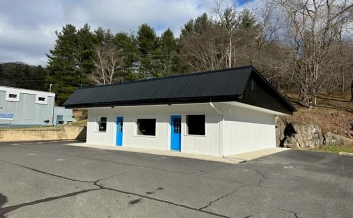 Pictures of Mixed Use property located at 1039 N Independence Ave., Independence, VA 24348 for sales - image #1