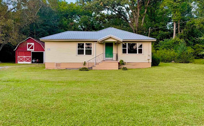 Pictures of Mixed Use, Land, Retail property located at 4010 7th St N, Clanton, AL 35045 for sales - image #1