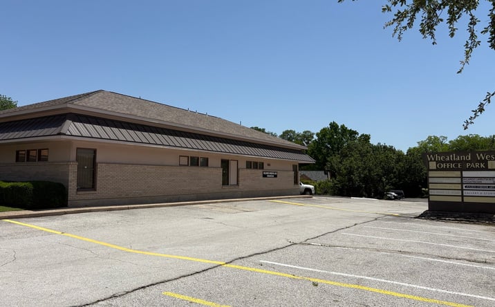 Pictures of Office property located at 523 W. Wheatland Rd, Duncanville, TX 75116 for sales - image #1
