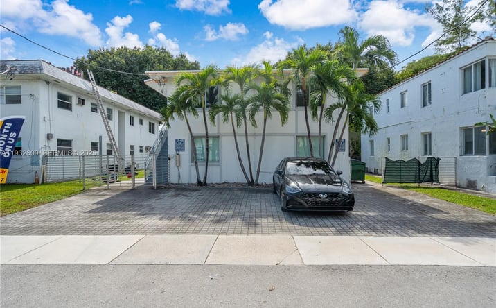 Pictures of Multifamily property located at 560 NE 63rd St, Miami, FL 33138 for sales - image #1