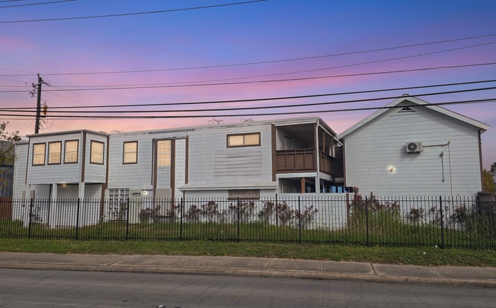 Pictures of Multifamily property located at 6723 South Loop E #9, Houston, TX 77087 for sales - image #1