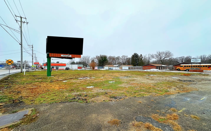Pictures of Land property located at 1712 N Bloomington Street, Streator, IL 61364 for sales - image #1
