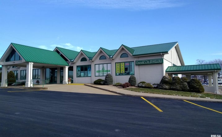 Pictures of Mixed Use, Office, Retail property located at 3236 BROADWAY Street Suite 300, Quincy, IL 62301 for sales - image #1