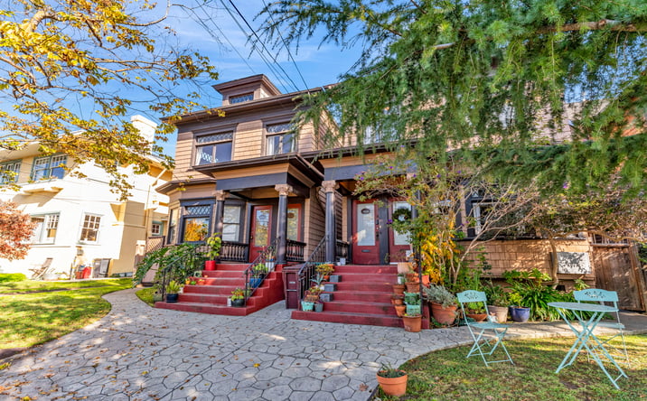 Pictures of Multifamily property located at 6446 Colby St, Oakland, CA 94618 for sales - image #1