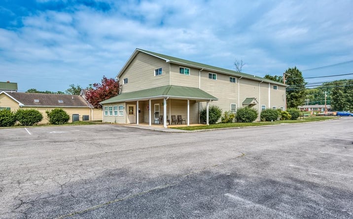 Pictures of Mixed Use, Office property located at 407 E Main Street, Abingdon, VA 24210 for sales - image #1
