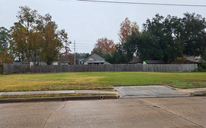 Pictures of Land property located at 711 E Main St, Humble, TX 77338 for sales - image #1