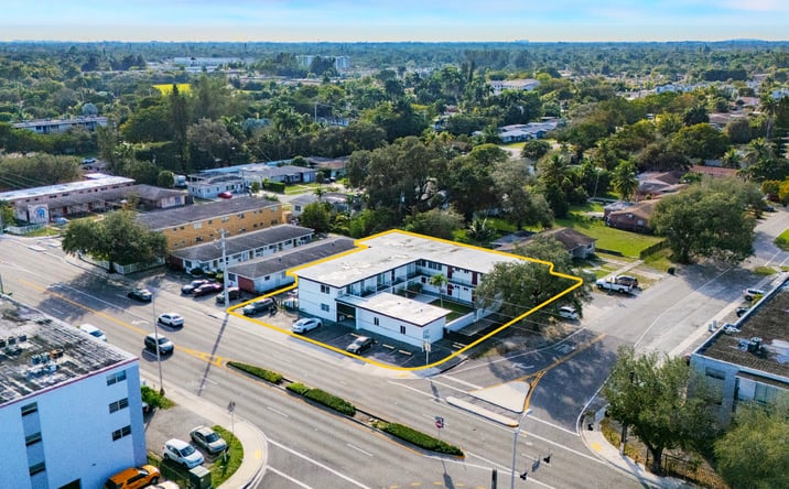 Pictures of Multifamily property located at 14280 NE 6th Ave, North Miami, FL 33161 for sales - image #1