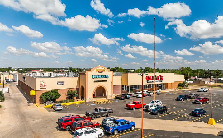 Pictures of Retail property located at 810 E 21st St, Clovis, NM 88101 for sales - image #1
