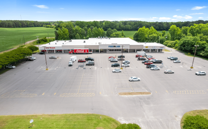 Pictures of Office, Retail property located at 1108 Aberdeen Rd, Laurinburg, NC 28352 for sales - image #1