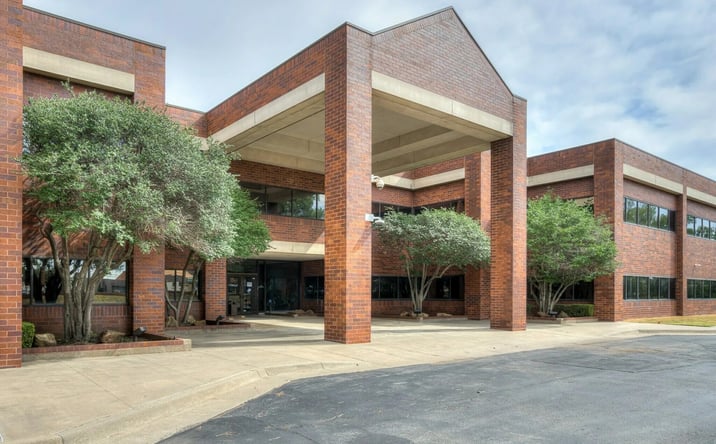 Pictures of Office property located at 7301 Northwest Expy, Oklahoma City, OK 73132 for sales - image #1