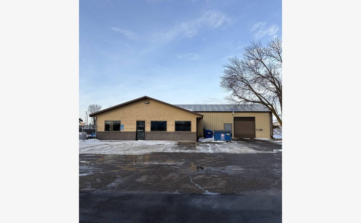 Pictures of Industrial property located at 1025 38th Ave NE, Sauk Rapids, MN 56379 for sales - image #1