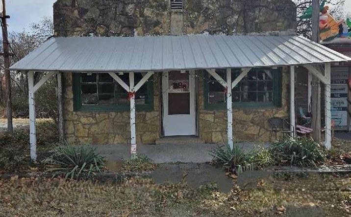 Pictures of Office property located at 130 West Main Street, Disney, OK 74340 for sales - image #1
