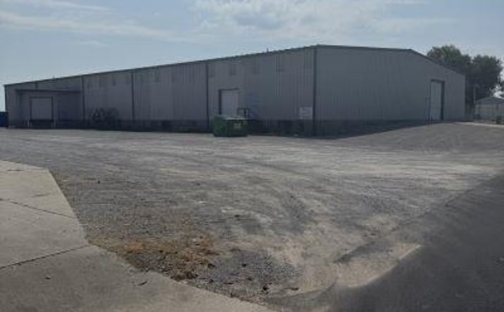 Pictures of Industrial property located at 300 Matthews Lane, Sikeston, MO 63801 for sales - image #1