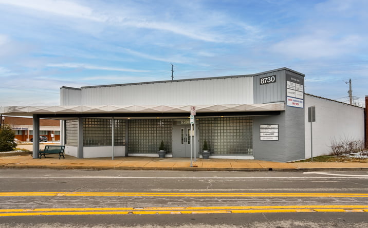 Pictures of Office, Retail property located at 8730 Big Bend Blvd, Webster Groves, MO 63119 for sales - image #1