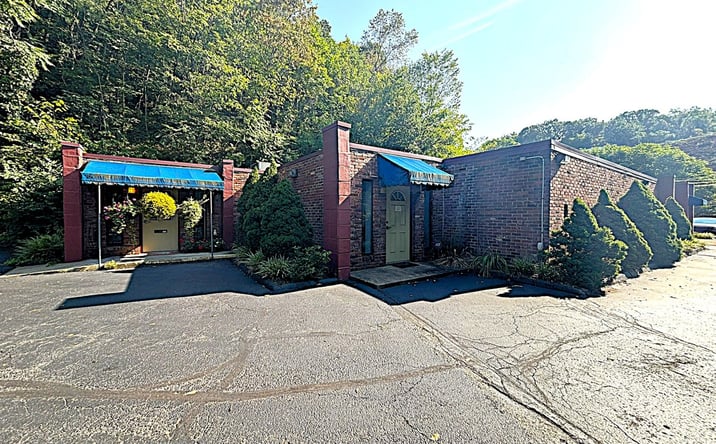 Pictures of Hospitality, Office, Retail, Special Purpose property located at 3301 William Penn Hwy, Pittsburgh, PA 15235 for sales - image #1