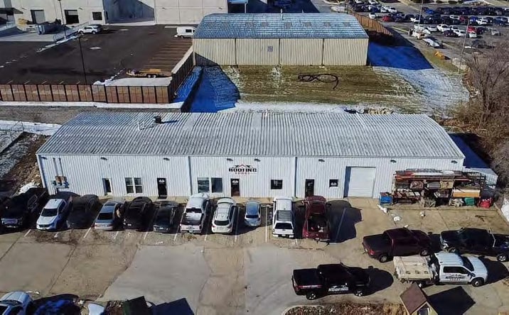 Pictures of Industrial property located at 529 N Lindenwood Dr, Olathe, KS 66062 for sales - image #1