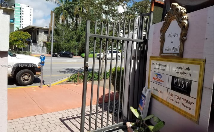 Pictures of Business for Sale, Retail, Office property located at 1239 Alton Rd, Miami Beach, FL 33139 for sales - image #1