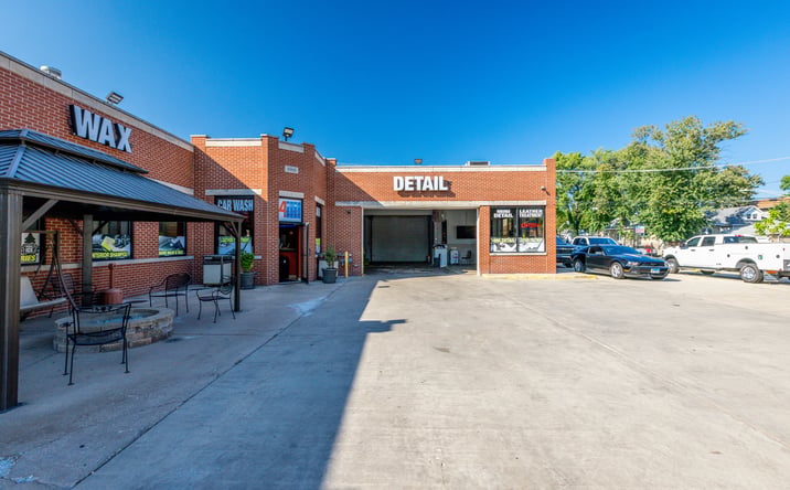 image of property at 5900 W ADDISON ST Chicago IL 60634-4213