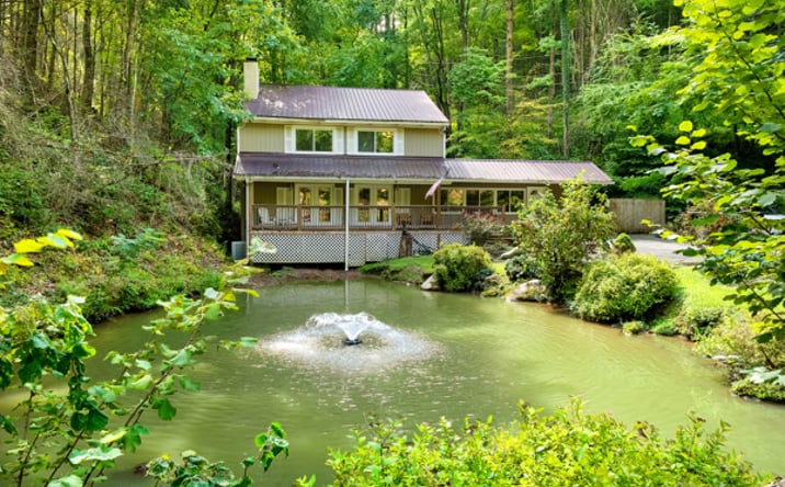 Pictures of Hospitality property located at 3127 Emerald Springs Loop, Sevierville, TN 37862 for sales - image #1