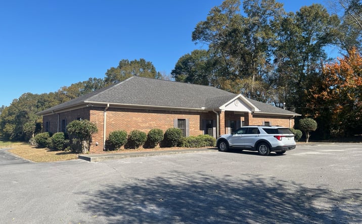 Pictures of Mixed Use, Office property located at 150 Health Center Dr, Clanton, AL 35045 for sales - image #1