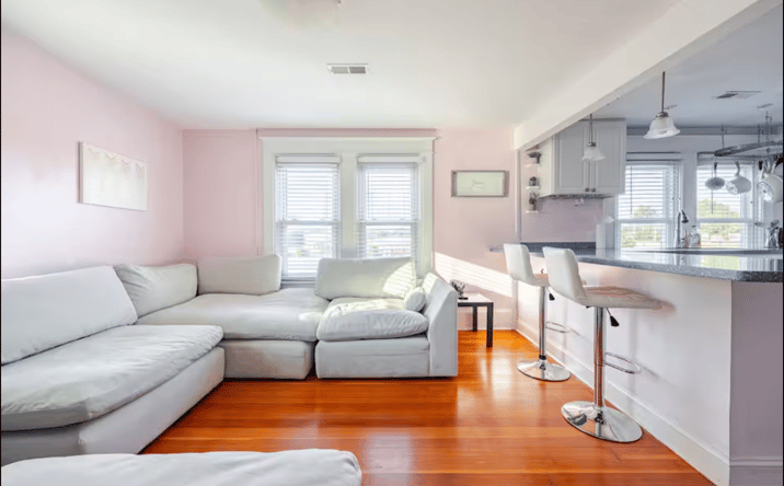 Pictures of Multifamily, Mixed Use property located at 1019 Berryville Ave, Winchester, VA 22601 for sales - image #1