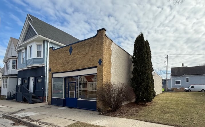 Pictures of Retail, Office, Industrial, Mixed Use property located at 6127 W Mitchell St, West Allis, WI 53214 for sales - image #1