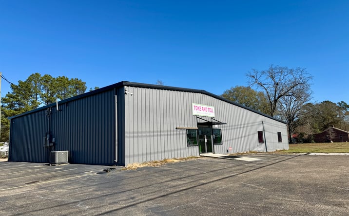 Pictures of Business for Sale, Mixed Use, Office property located at 2031-2033 Ellisville Blvd, Laurel, MS 39440 for sales - image #1