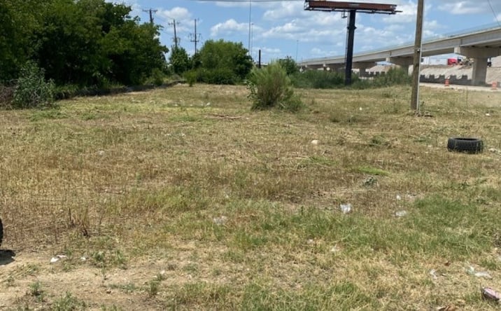 Pictures of Land property located at 1640 S Interstate 35E, Carrollton, TX 75006 for sales - image #1
