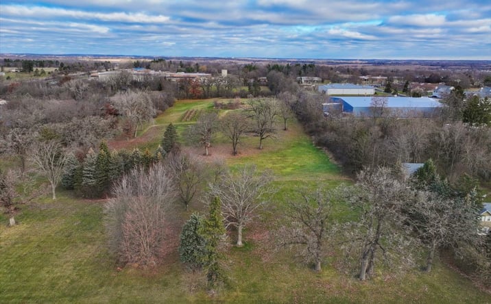 Pictures of Land property located at 13902 Kishwaukee Valley Road, Woodstock, IL 60098 for sales - image #1