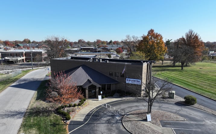 Pictures of Office, Retail property located at 710 Pillsbury Ln, New Albany, IN 47150 for sales - image #1